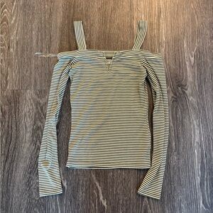 Green Fitted Ribbed Blouse